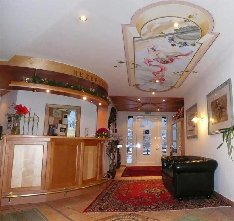 Hotel Germania イシュグル エクステリア 写真
